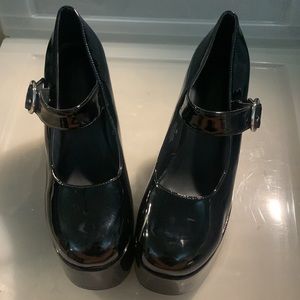 Black Tamsin Platform Heels from dollskill. WORN ONLY ONCE. Size: 9